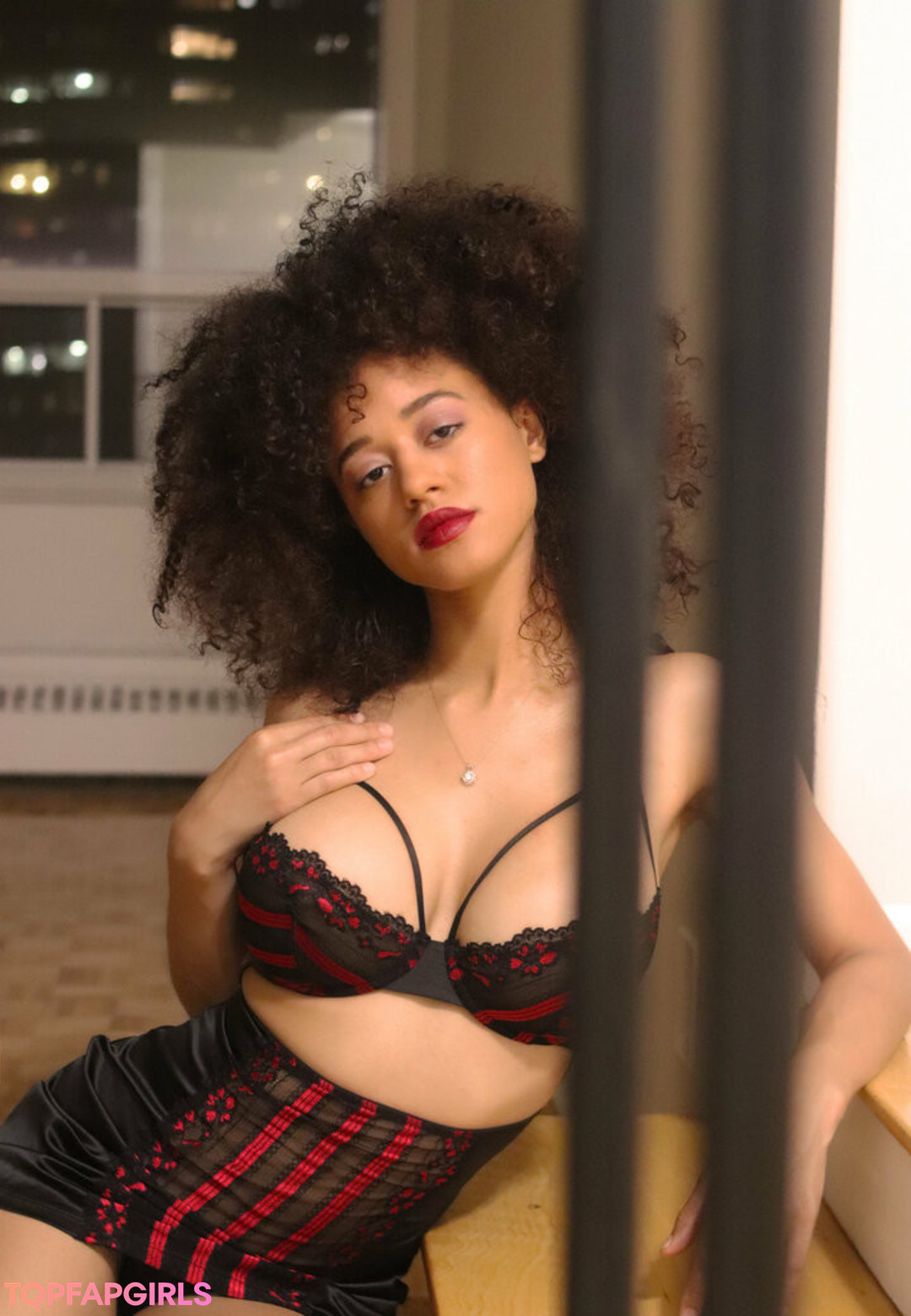 Foto desnuda filtrada de OnlyFans de Stormimayafree #52 Foto desnuda filtrada de OnlyFans de Stormimayafree #52
