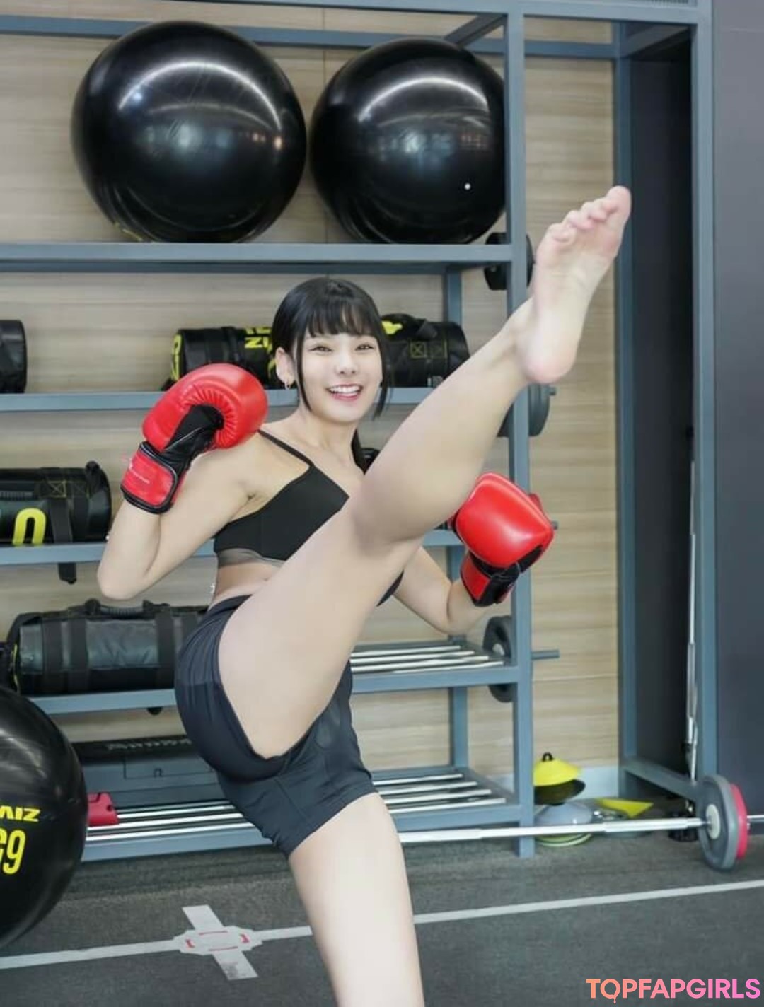 Foto desnuda filtrada de OnlyFans de Beeko Pinknavy #5 Foto desnuda filtrada de OnlyFans de Beeko Pinknavy #5