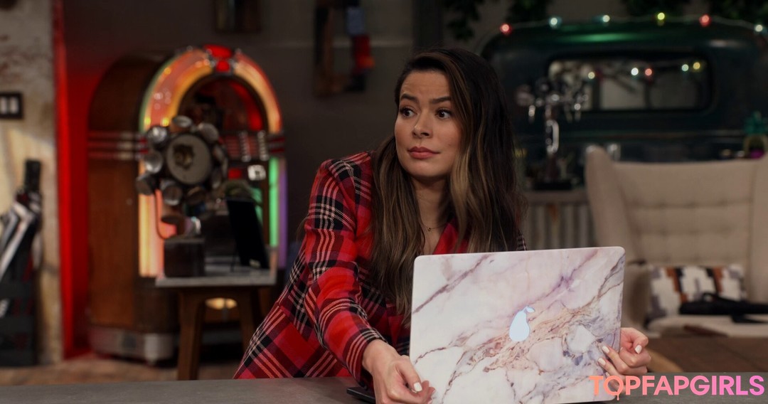 Foto desnuda filtrada de OnlyFans de Miranda Cosgrove #128 Foto desnuda filtrada de OnlyFans de Miranda Cosgrove #128