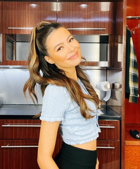 Miranda Cosgrove