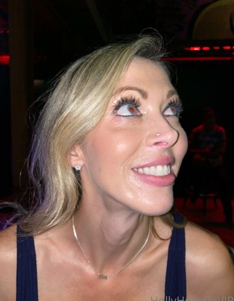 Hollyhotwifevip