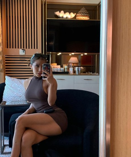 Foto desnuda filtrada de OnlyFans de Yoonjibooty