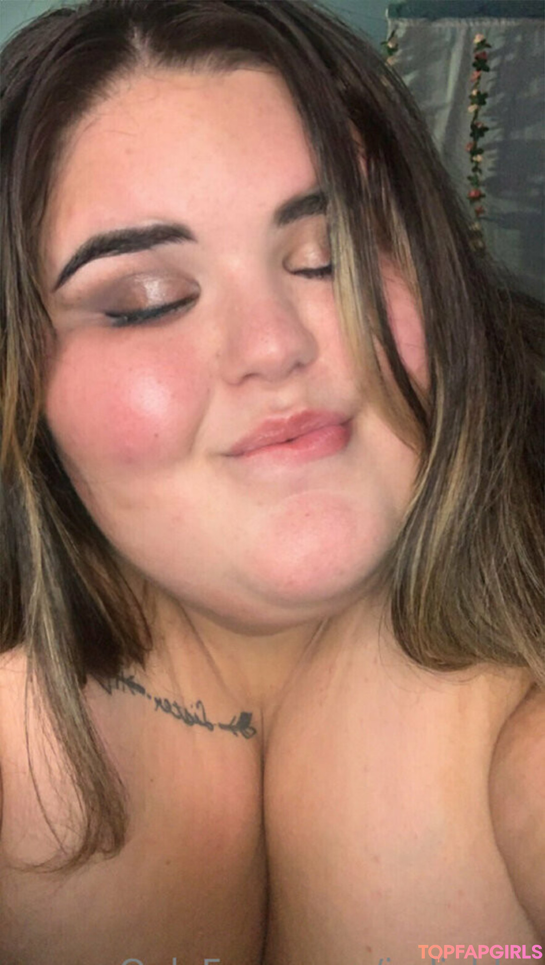 Foto desnuda filtrada de OnlyFans de Ssbbwalexia #4 Foto desnuda filtrada de OnlyFans de Ssbbwalexia #4