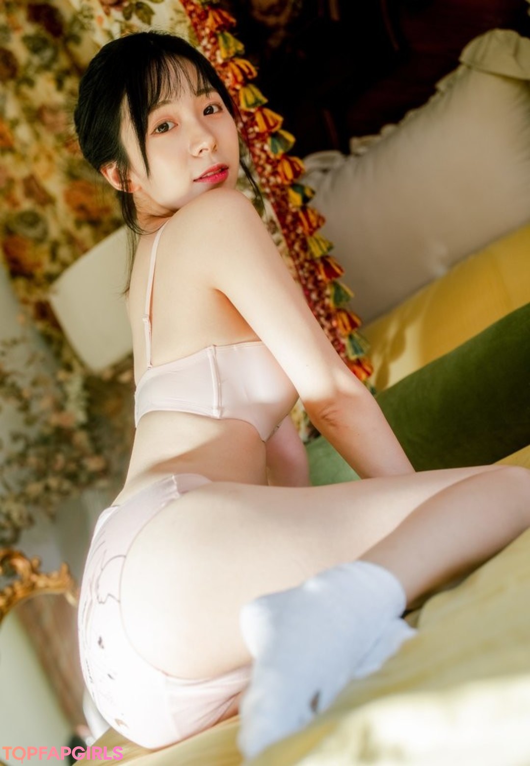 Foto desnuda filtrada de OnlyFans de Leeesovely #173 Foto desnuda filtrada de OnlyFans de Leeesovely #173