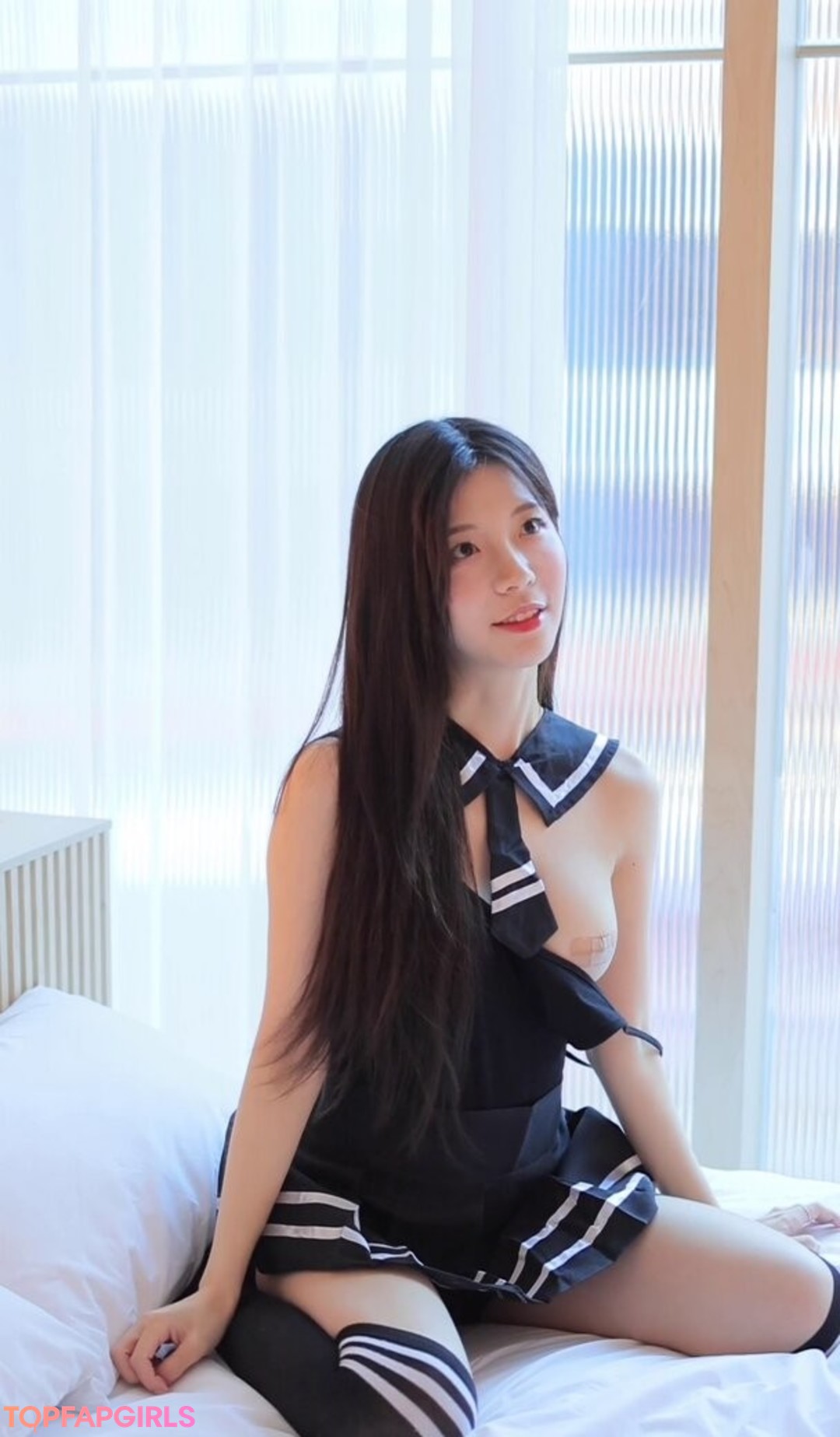 Foto desnuda filtrada de OnlyFans de Leeesovely #475 Foto desnuda filtrada de OnlyFans de Leeesovely #475