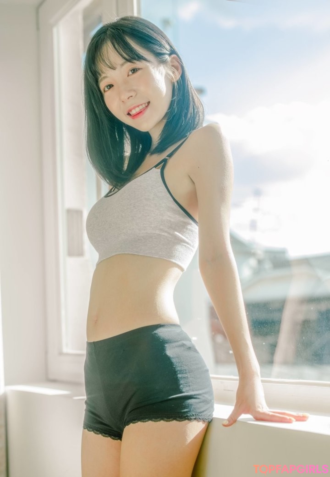 Foto desnuda filtrada de OnlyFans de Leeesovely #67 Foto desnuda filtrada de OnlyFans de Leeesovely #67