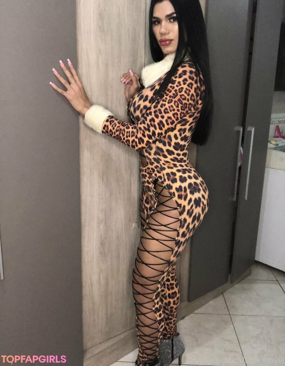 Foto desnuda filtrada de OnlyFans de Tslarissakemylli #11 Foto desnuda filtrada de OnlyFans de Tslarissakemylli #11