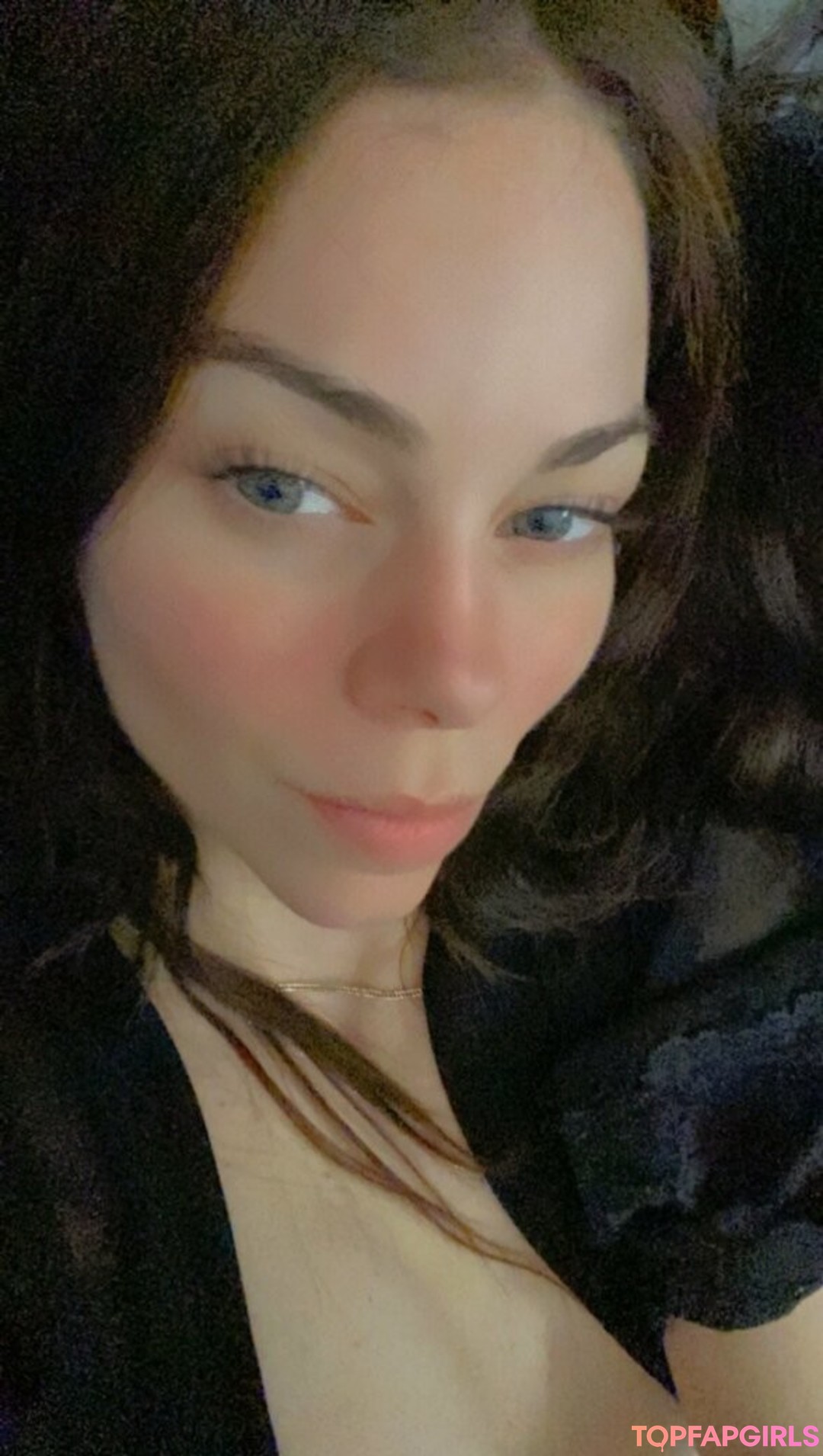 Foto desnuda filtrada de OnlyFans de Bellapetitewifey #14 Foto desnuda filtrada de OnlyFans de Bellapetitewifey #14