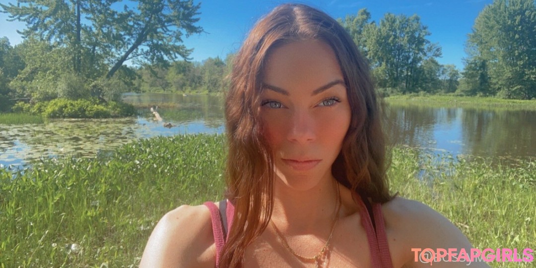 Foto desnuda filtrada de OnlyFans de Bellapetitewifey #36 Foto desnuda filtrada de OnlyFans de Bellapetitewifey #36