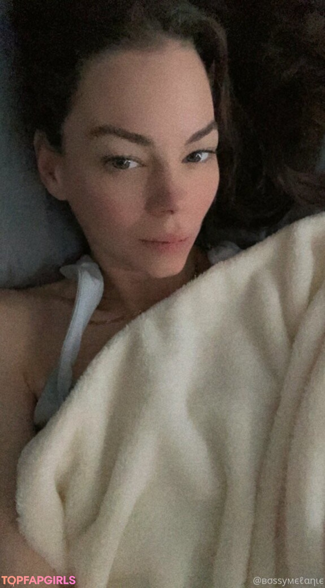 Foto desnuda filtrada de OnlyFans de Bellapetitewifey #44 Foto desnuda filtrada de OnlyFans de Bellapetitewifey #44