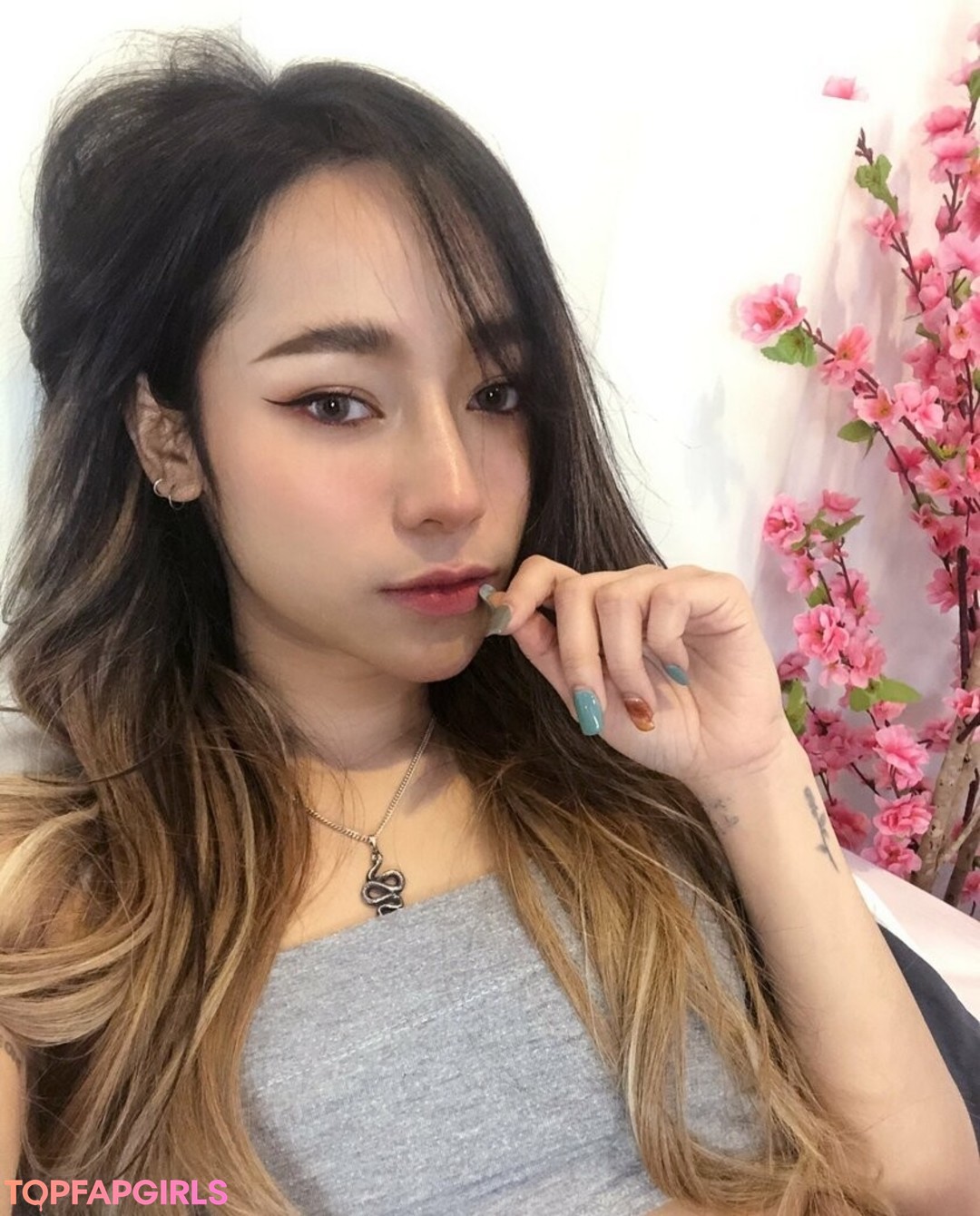 Foto desnuda filtrada de OnlyFans de Lilmayaafree #76 Foto desnuda filtrada de OnlyFans de Lilmayaafree #76