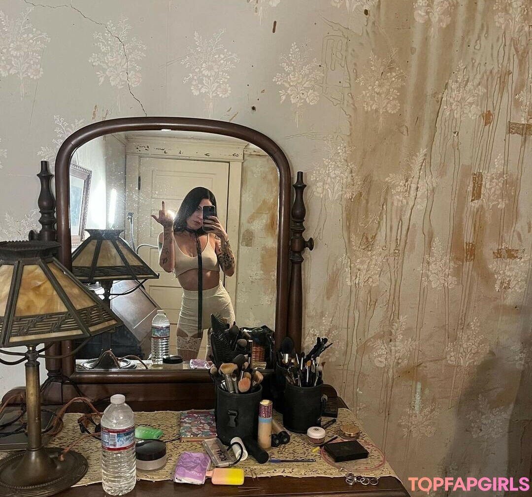 Foto desnuda filtrada de OnlyFans de Bea Miller #45 Foto desnuda filtrada de OnlyFans de Bea Miller #45