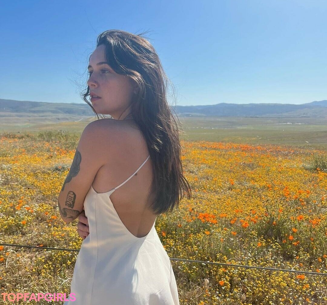 Foto desnuda filtrada de OnlyFans de Bea Miller #48 Foto desnuda filtrada de OnlyFans de Bea Miller #48