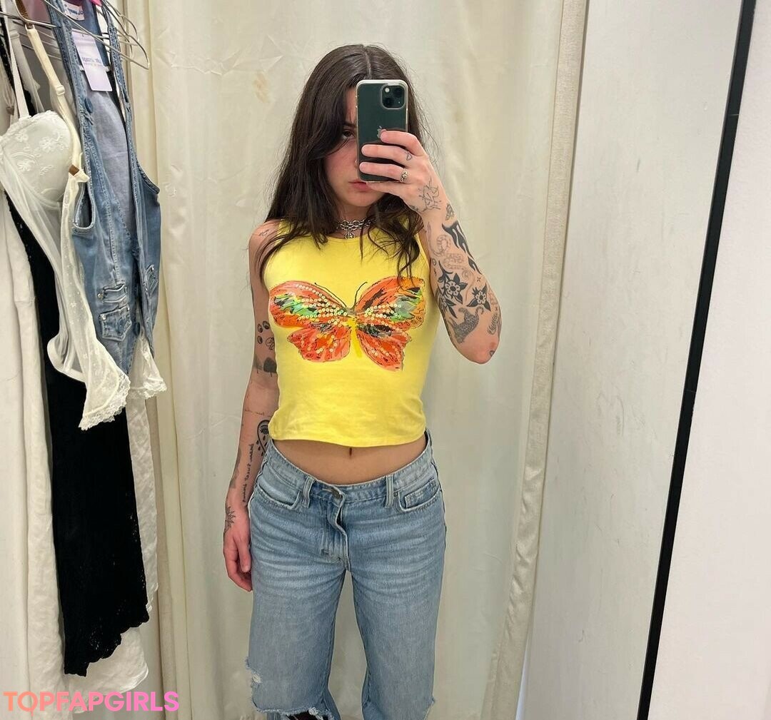 Foto desnuda filtrada de OnlyFans de Bea Miller #52 Foto desnuda filtrada de OnlyFans de Bea Miller #52