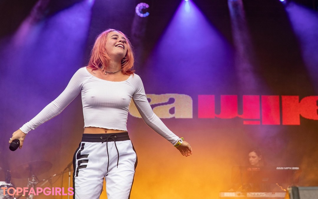 Foto desnuda filtrada de OnlyFans de Bea Miller #61 Foto desnuda filtrada de OnlyFans de Bea Miller #61