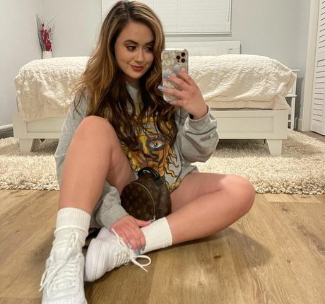 Foto desnuda filtrada de OnlyFans de Veronica Rose