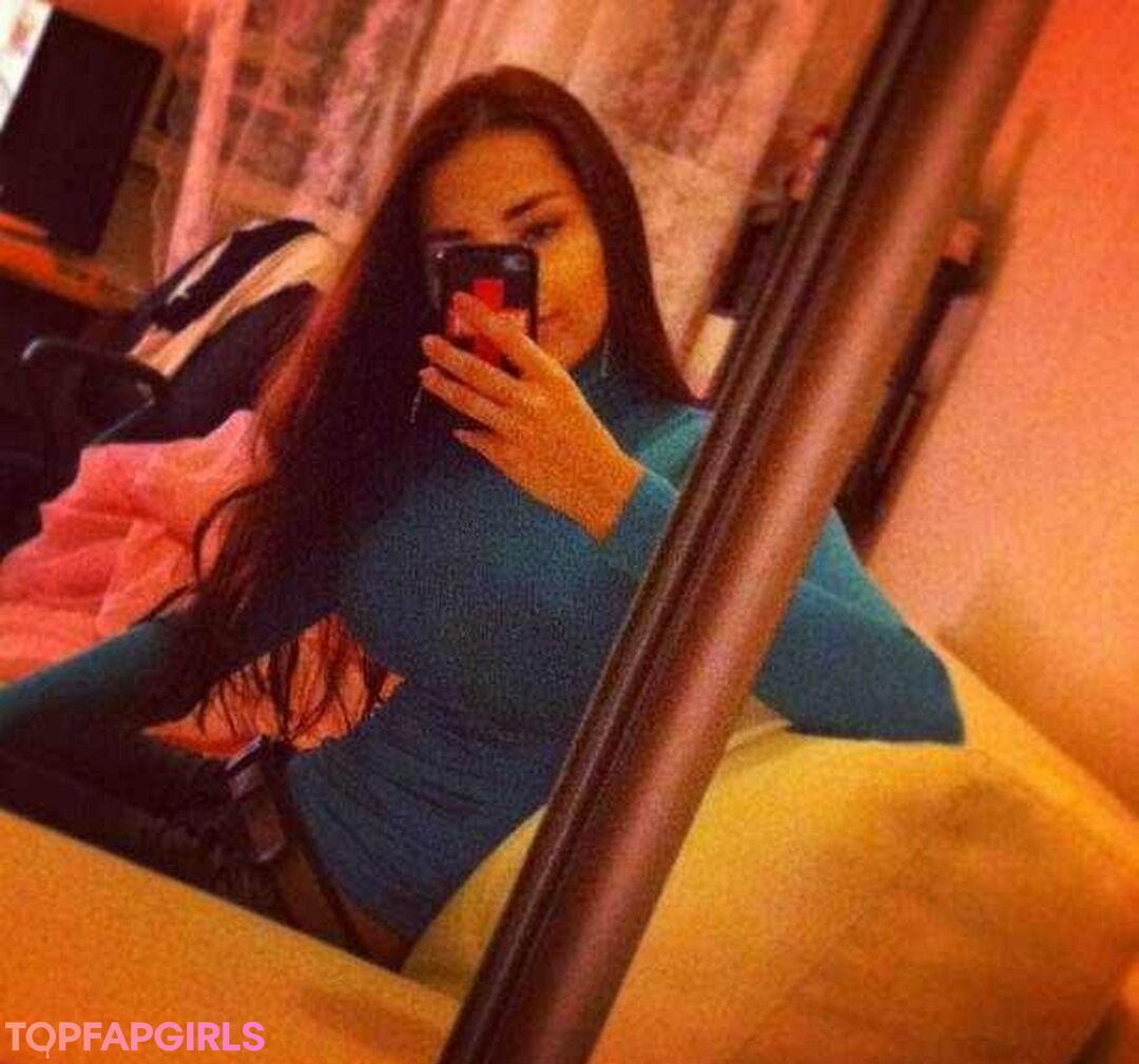 Foto desnuda filtrada de OnlyFans de Helga Lovekaty #1558 Foto desnuda filtrada de OnlyFans de Helga Lovekaty #1558