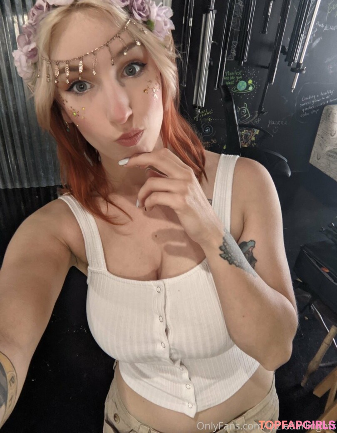 Foto desnuda filtrada de OnlyFans de Thepigeonbrat #55 Foto desnuda filtrada de OnlyFans de Thepigeonbrat #55