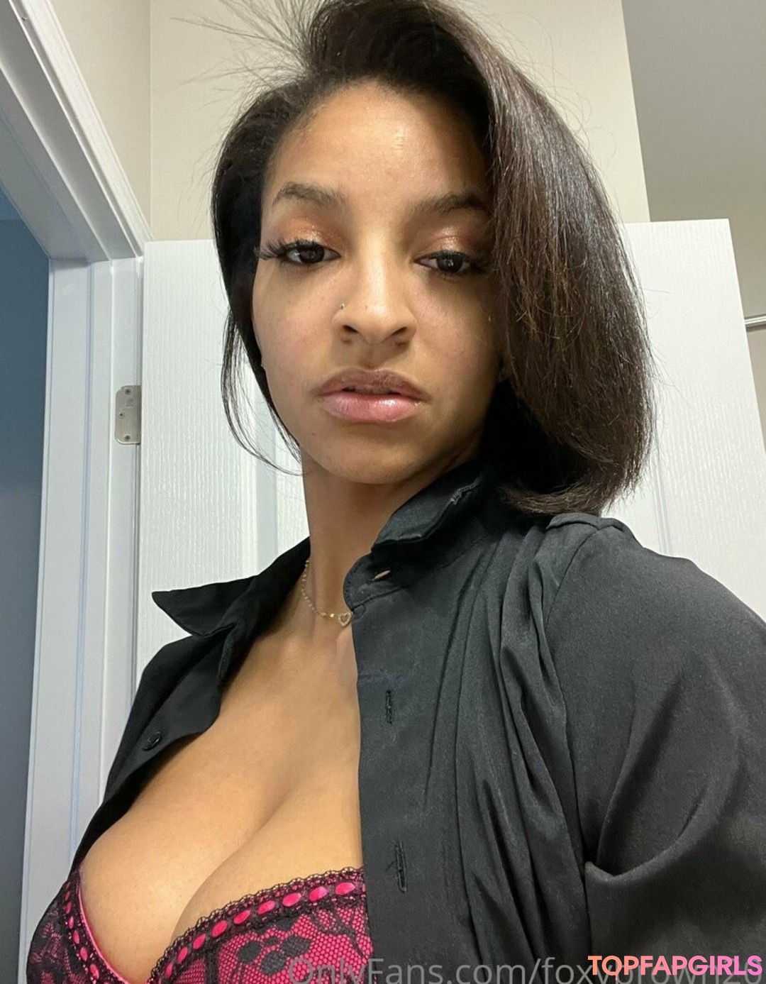 Foto desnuda filtrada de OnlyFans de Foxybrown20 #46 Foto desnuda filtrada de OnlyFans de Foxybrown20 #46