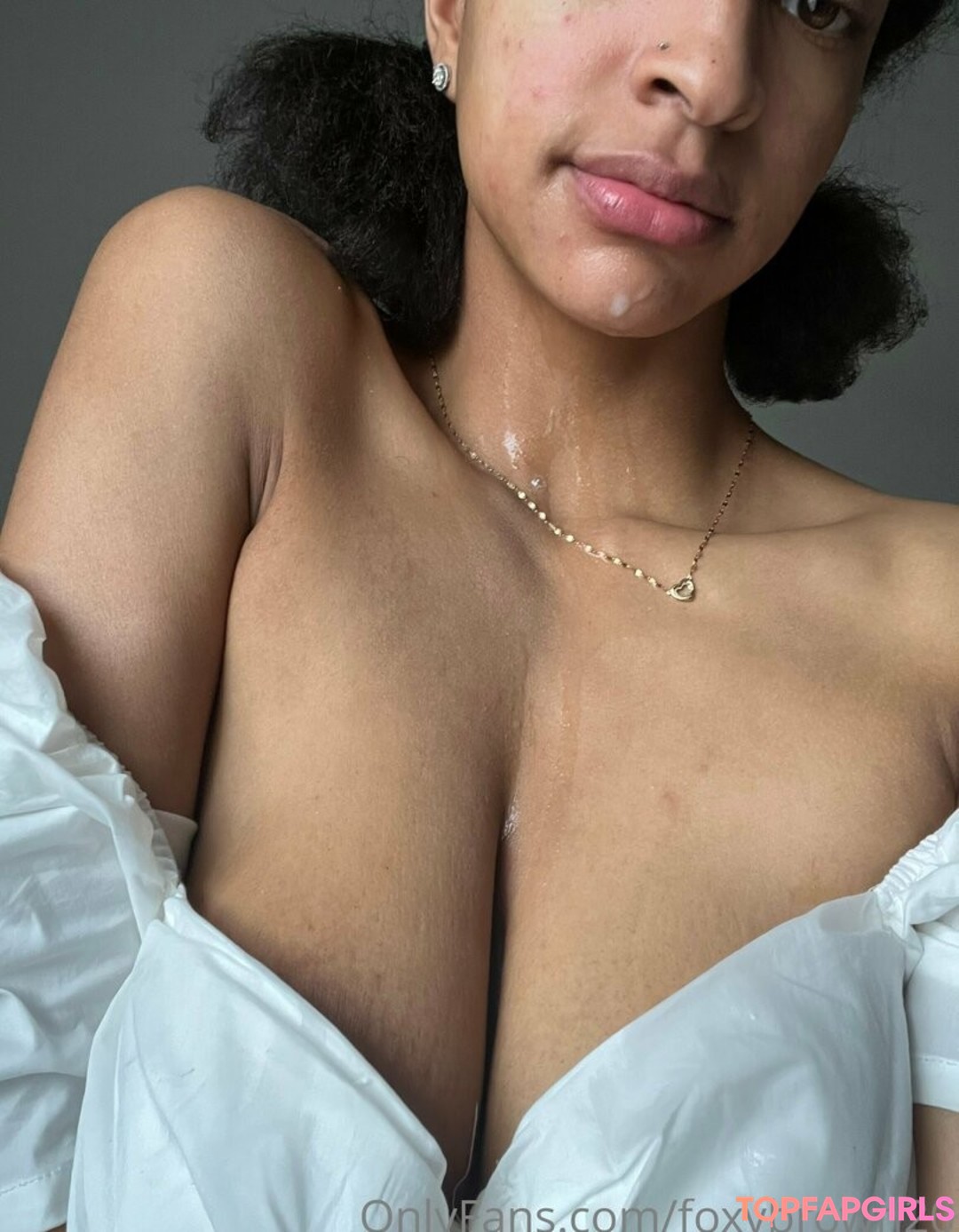 Foto desnuda filtrada de OnlyFans de Foxybrown20 #68 Foto desnuda filtrada de OnlyFans de Foxybrown20 #68