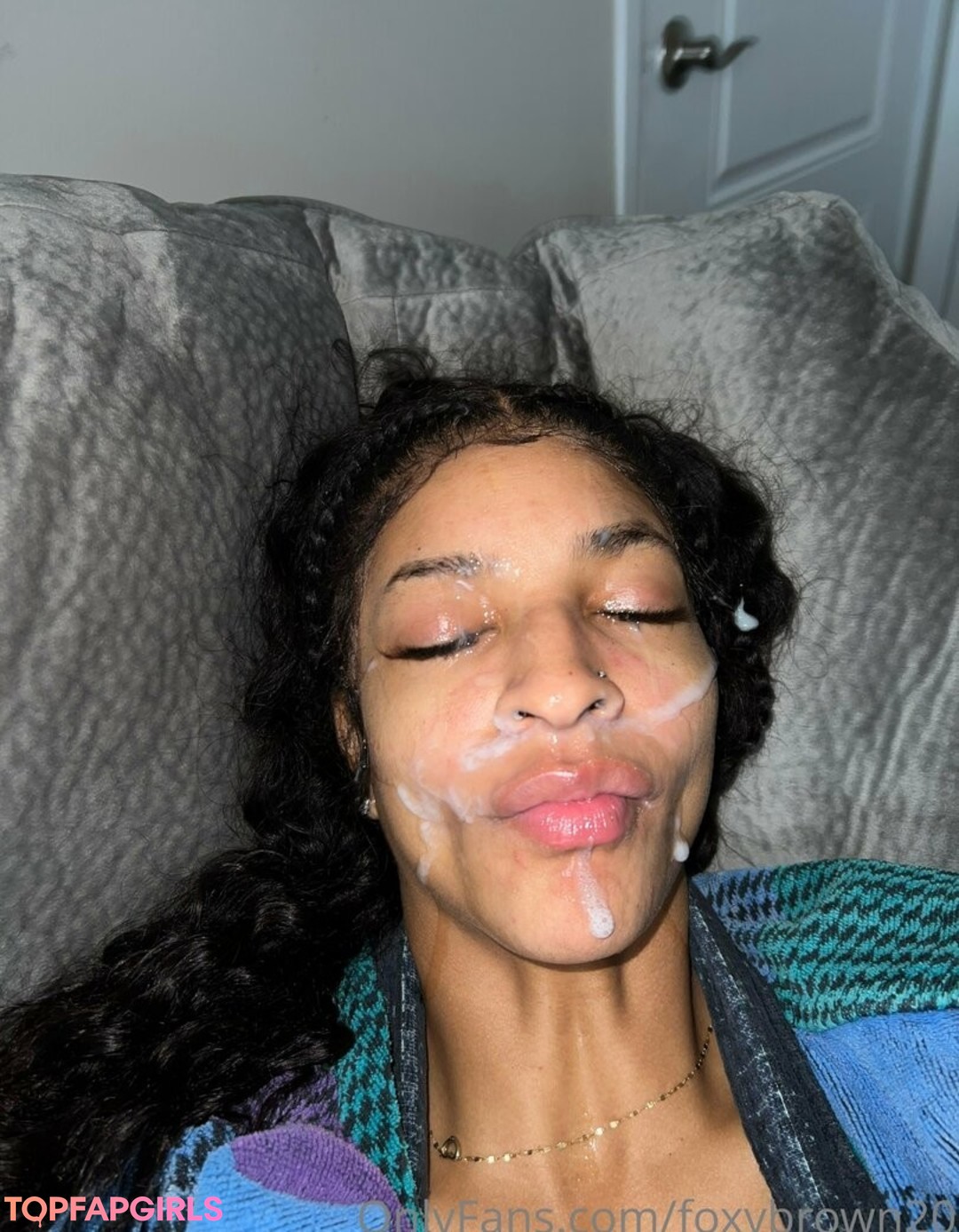 Foto desnuda filtrada de OnlyFans de Foxybrown20 #84 Foto desnuda filtrada de OnlyFans de Foxybrown20 #84