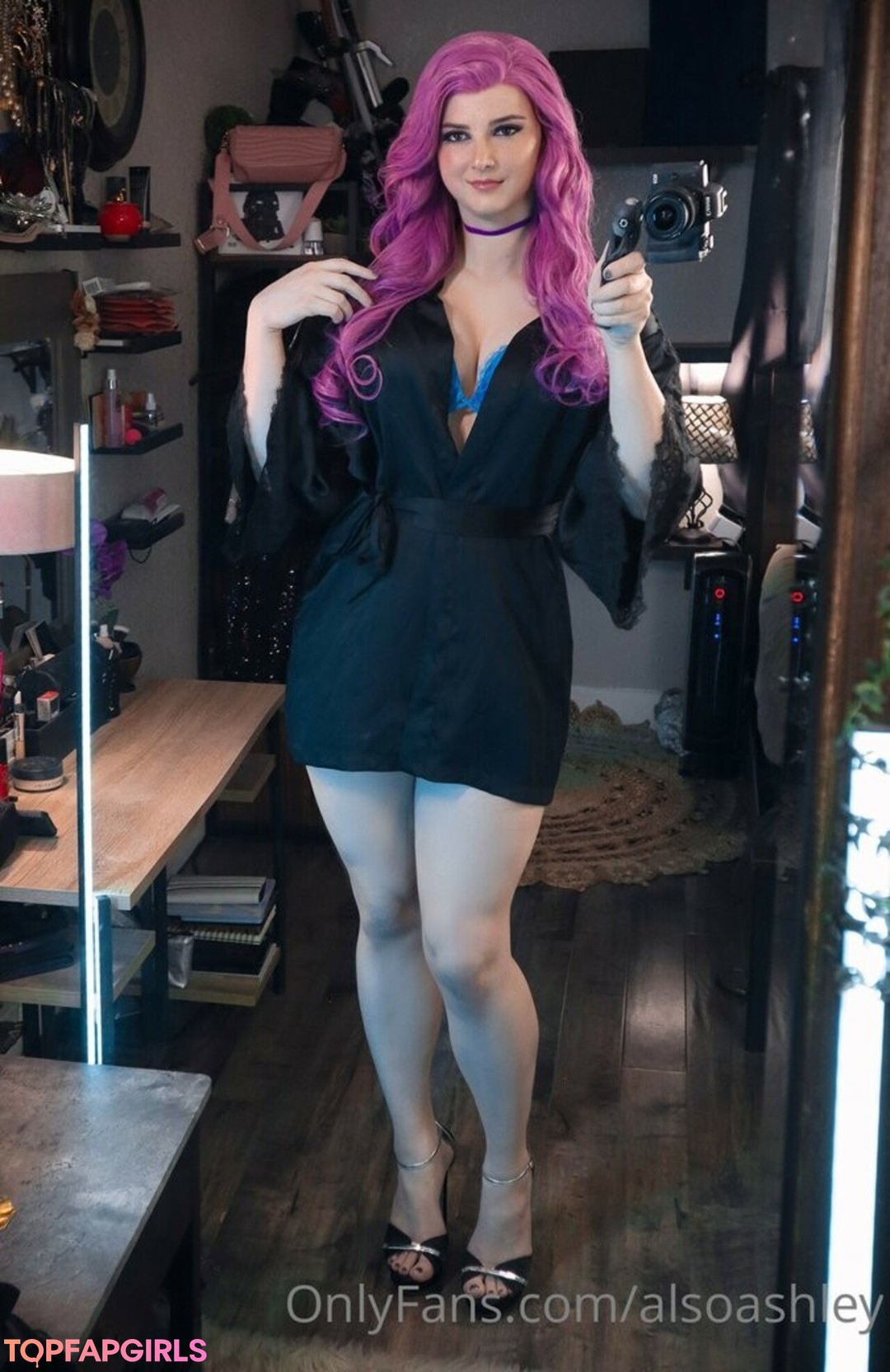 Foto desnuda filtrada de OnlyFans de Alsoashley #120 Foto desnuda filtrada de OnlyFans de Alsoashley #120