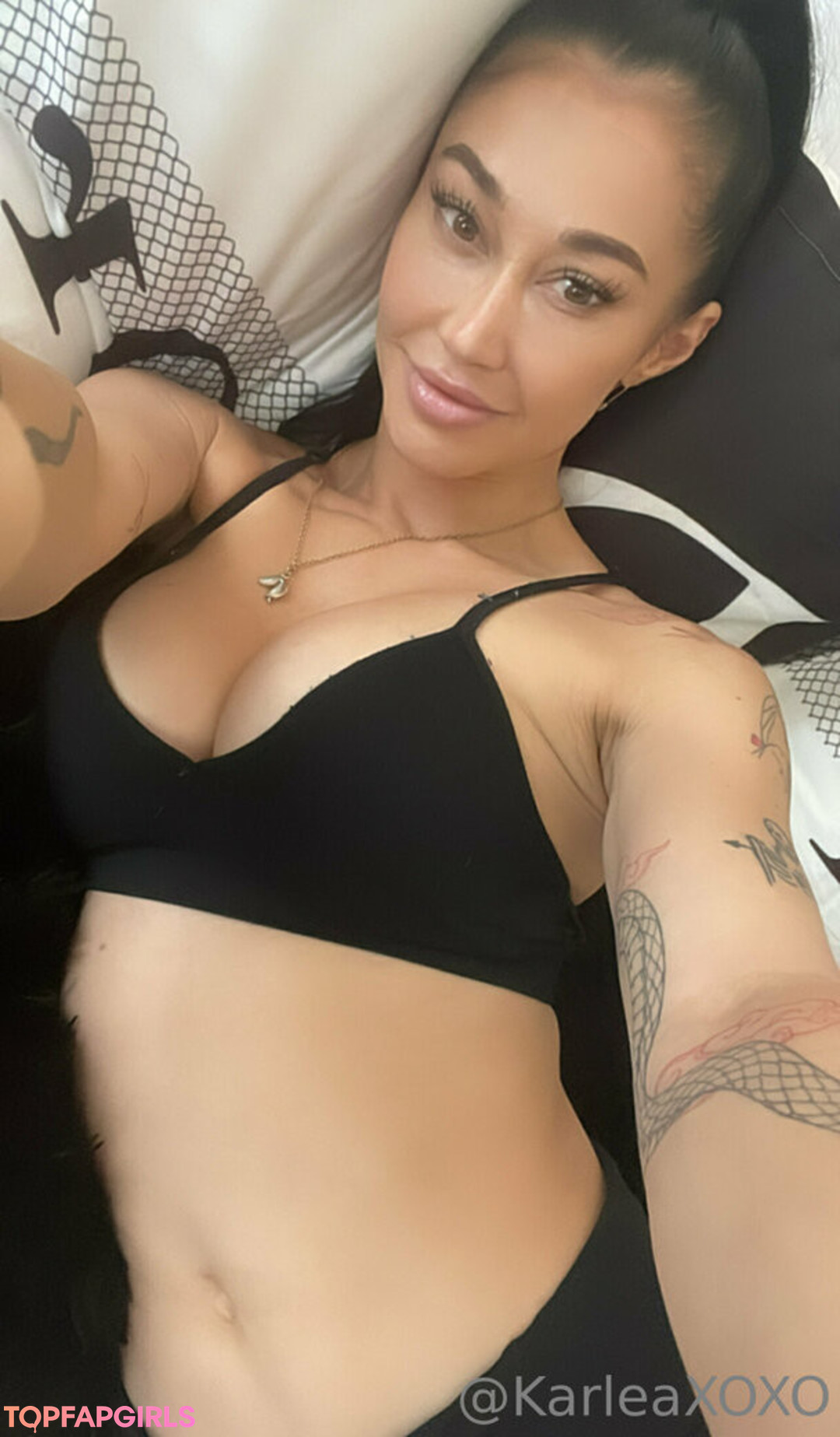 Foto desnuda filtrada de OnlyFans de Karleaxoxo #141 Foto desnuda filtrada de OnlyFans de Karleaxoxo #141