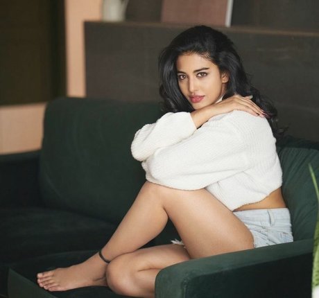 Foto desnuda filtrada de OnlyFans de Daksha Nagarkar