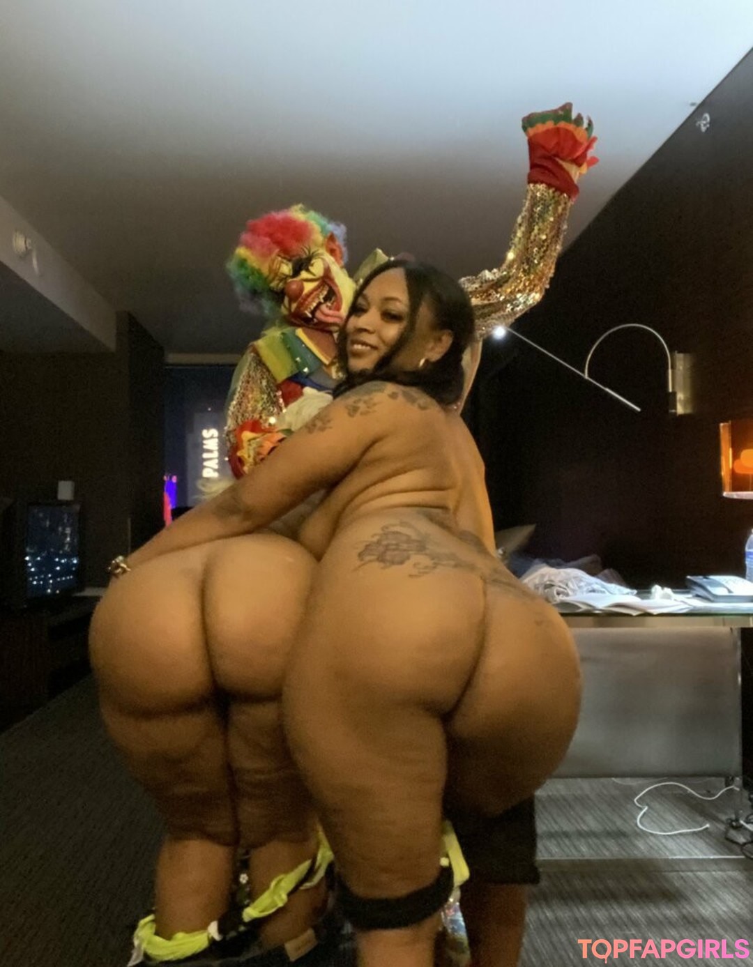 Foto desnuda filtrada de OnlyFans de Gibbytheclown #88 Foto desnuda filtrada de OnlyFans de Gibbytheclown #88