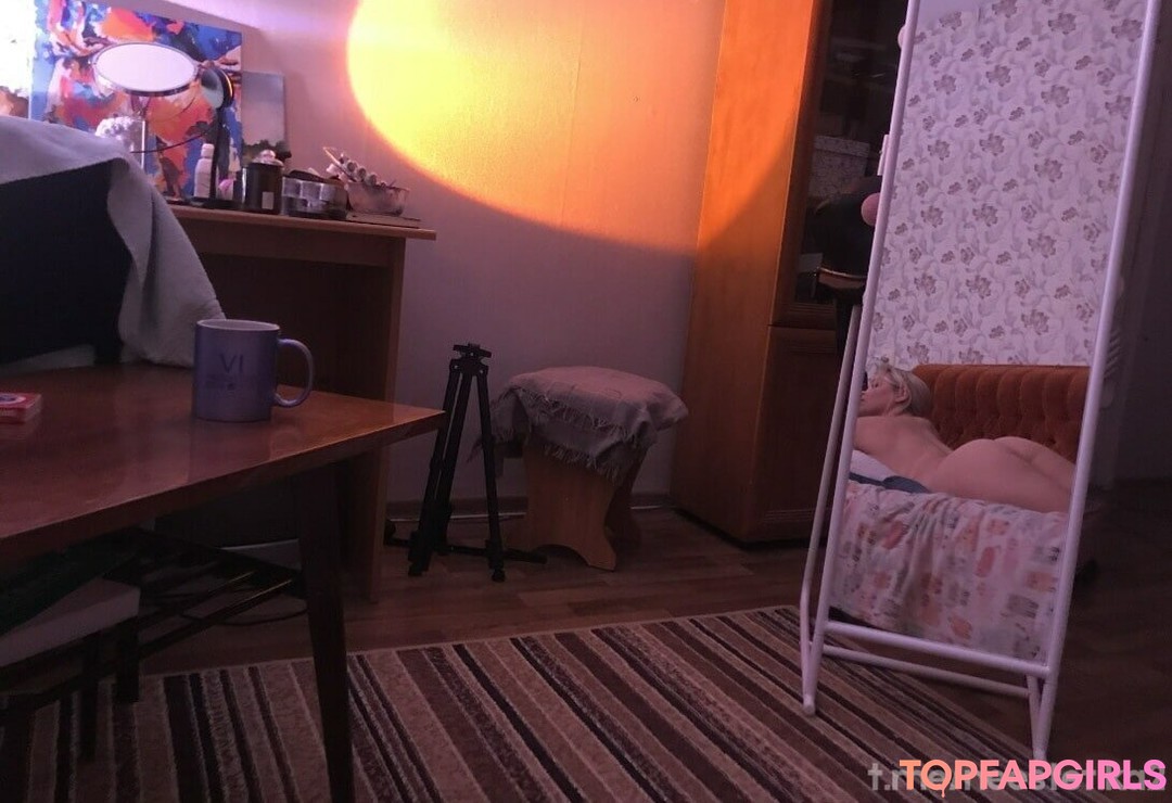 Foto desnuda filtrada de OnlyFans de Lenny Bright #8 Foto desnuda filtrada de OnlyFans de Lenny Bright #8