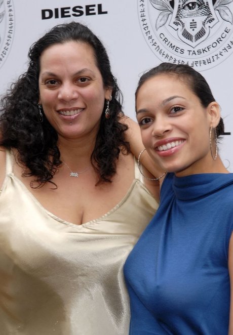 Foto desnuda filtrada de OnlyFans de Rosario Dawson