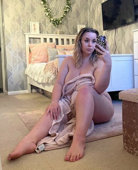 Curvygirllou