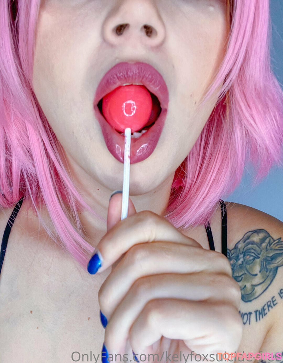 Foto desnuda filtrada de OnlyFans de Kelyfoxsuicidefree #6 Foto desnuda filtrada de OnlyFans de Kelyfoxsuicidefree #6