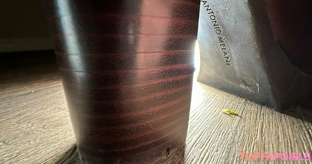 Foto desnuda filtrada de OnlyFans de Solecirilla #225 Foto desnuda filtrada de OnlyFans de Solecirilla #225