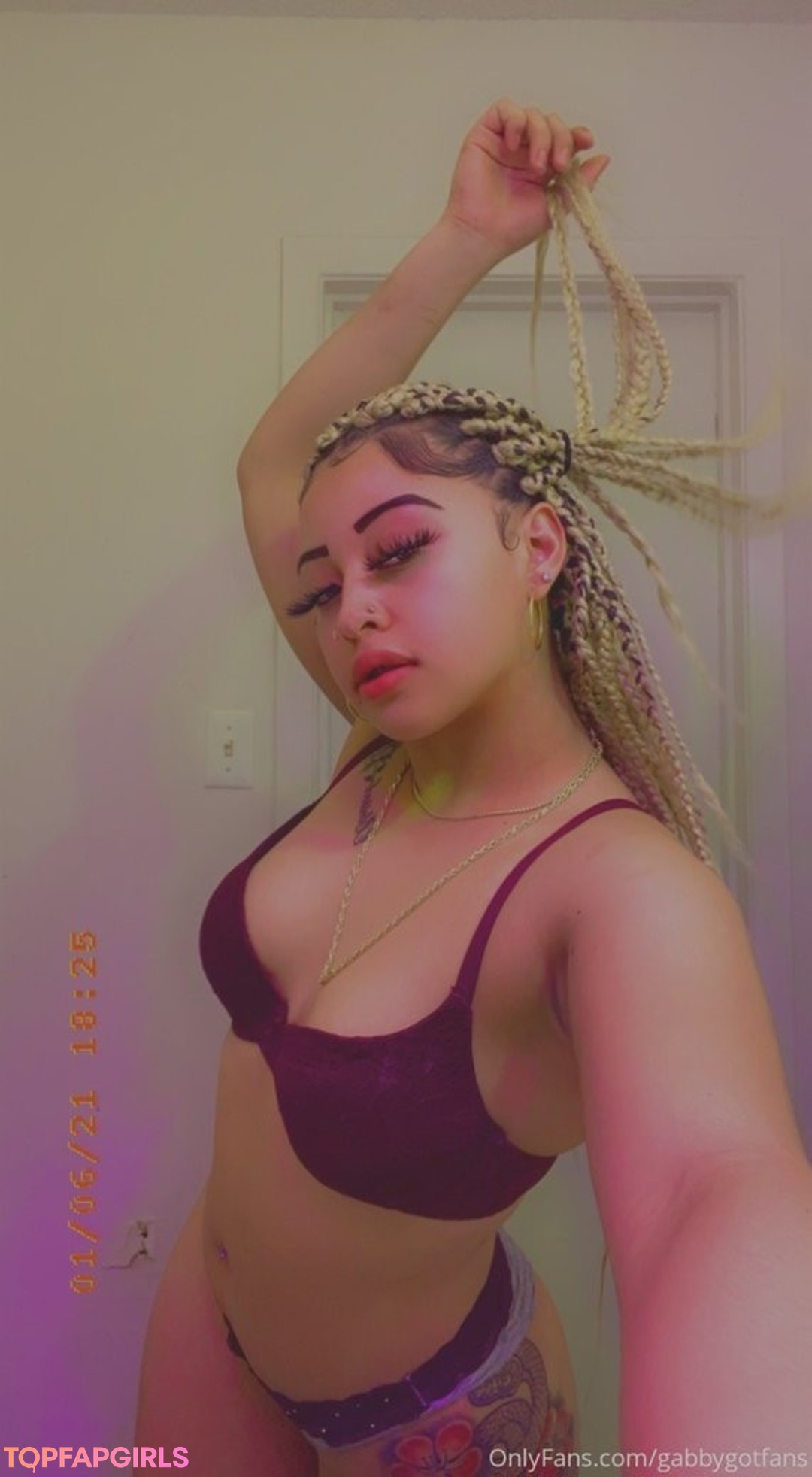 Foto desnuda filtrada de OnlyFans de Gabbygotfans #23 Foto desnuda filtrada de OnlyFans de Gabbygotfans #23