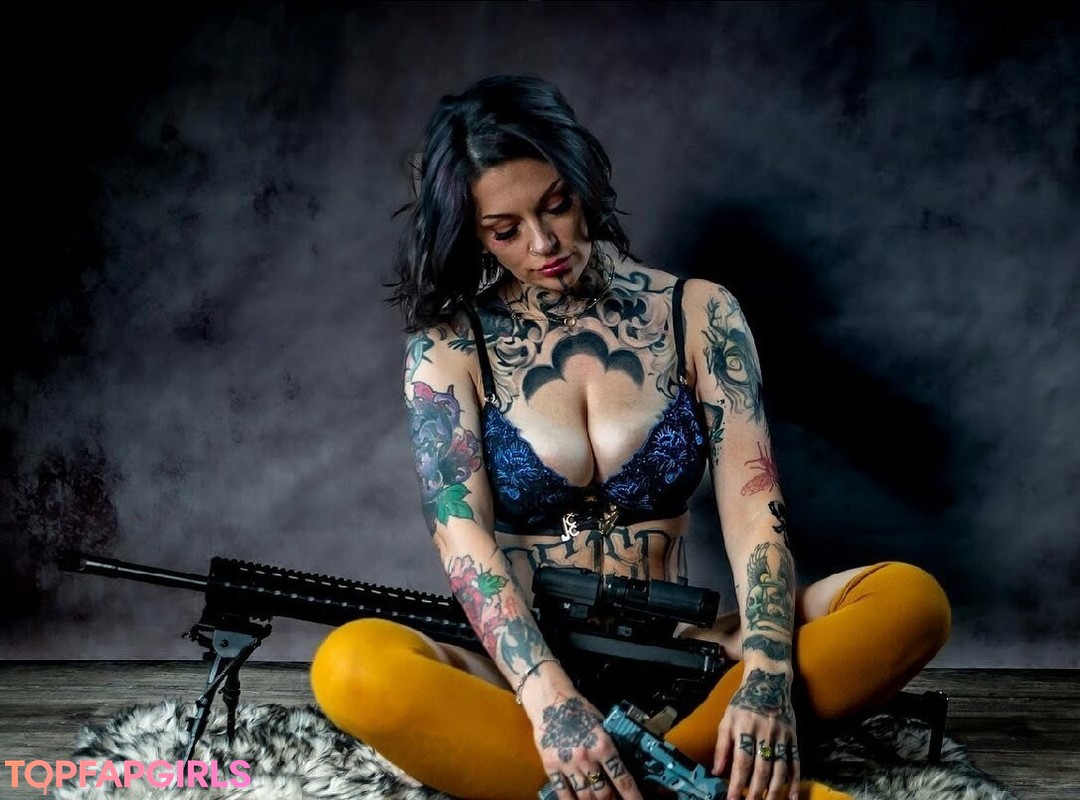 Foto desnuda filtrada de OnlyFans de Gun Bunnies #16 Foto desnuda filtrada de OnlyFans de Gun Bunnies #16