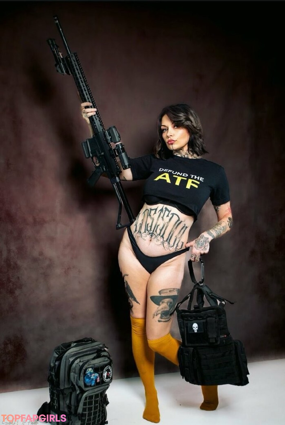 Foto desnuda filtrada de OnlyFans de Gun Bunnies #18 Foto desnuda filtrada de OnlyFans de Gun Bunnies #18