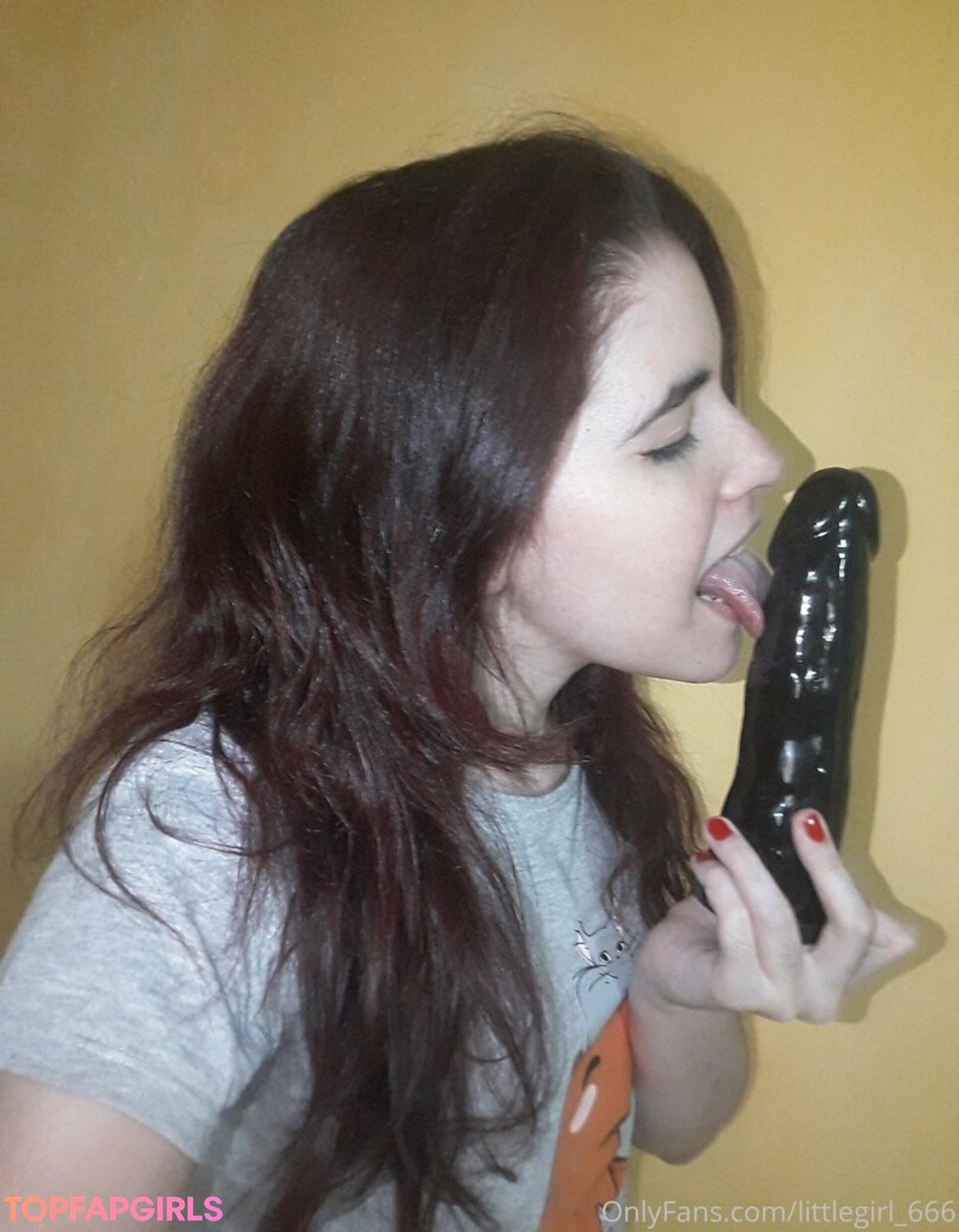 Foto desnuda filtrada de OnlyFans de Lxttlegirl666 #17 Foto desnuda filtrada de OnlyFans de Lxttlegirl666 #17