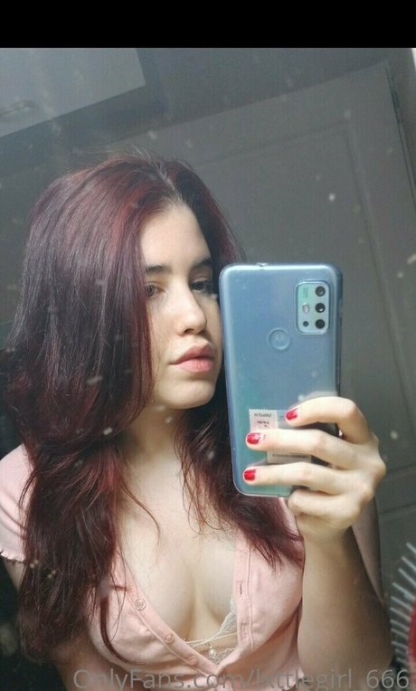 Foto desnuda filtrada de OnlyFans de Lxttlegirl666