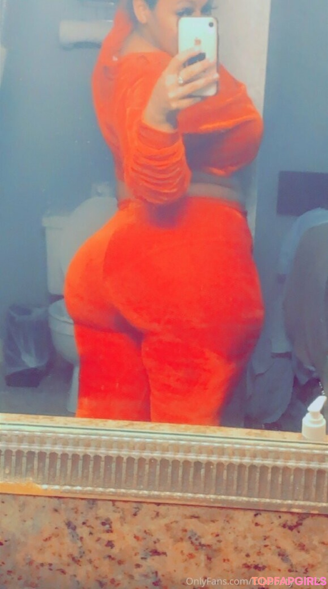 Foto desnuda filtrada de OnlyFans de Lolabooty111122 #4 Foto desnuda filtrada de OnlyFans de Lolabooty111122 #4