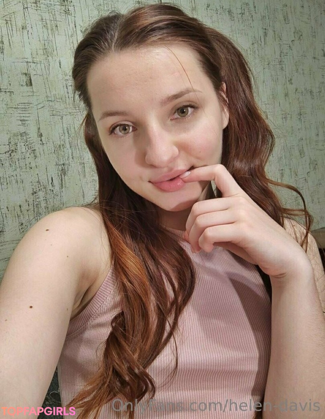 Foto desnuda filtrada de OnlyFans de Helen Davis #23 Foto desnuda filtrada de OnlyFans de Helen Davis #23