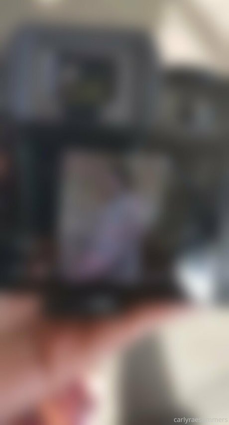 Foto desnuda filtrada de OnlyFans de Carlyraesummers