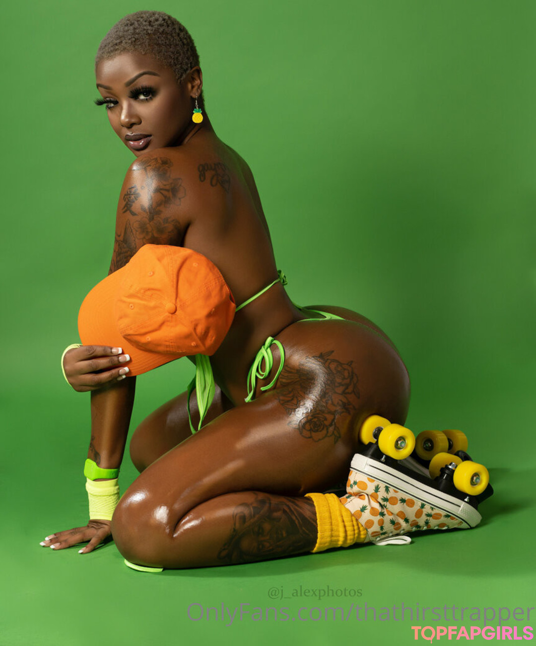 Foto desnuda filtrada de OnlyFans de Tha Thirst Trapper #27 Foto desnuda filtrada de OnlyFans de Tha Thirst Trapper #27