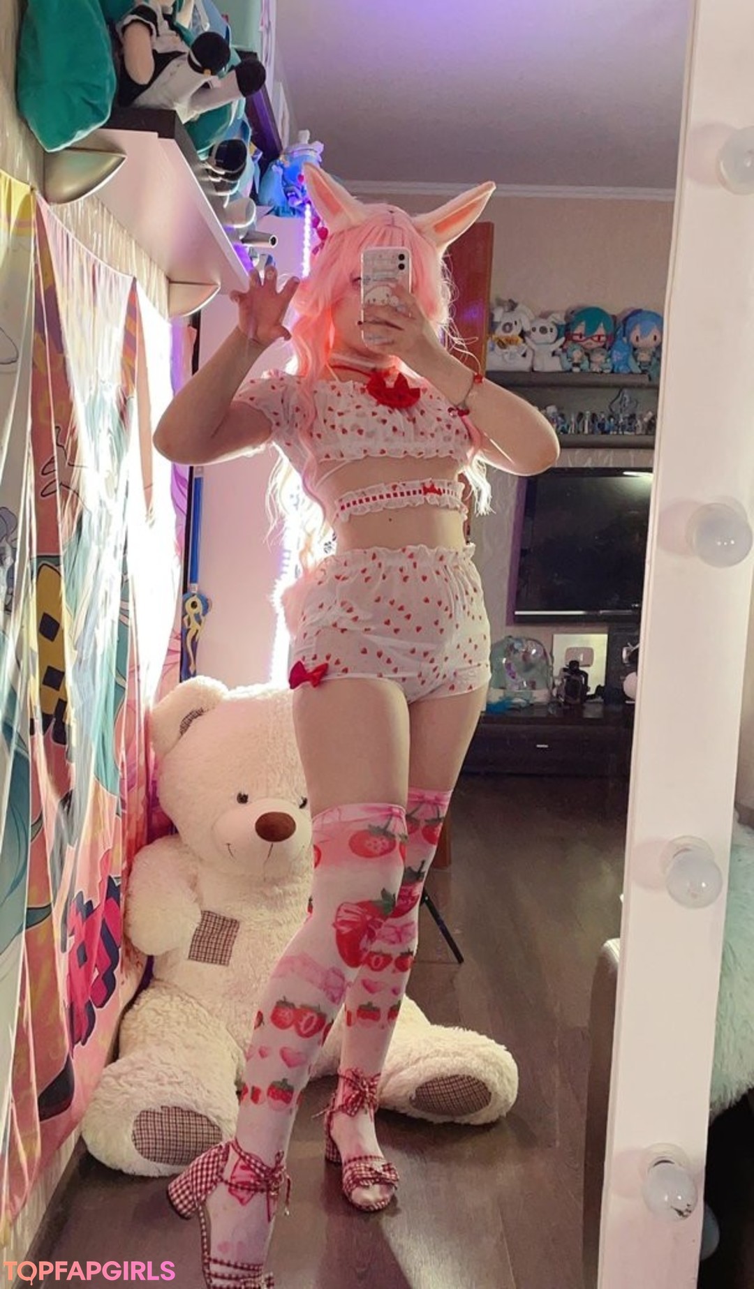 Foto desnuda filtrada de OnlyFans de Saya Scarlet #171 Foto desnuda filtrada de OnlyFans de Saya Scarlet #171