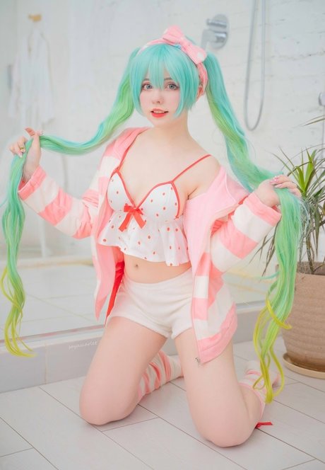 Saya Scarlet
