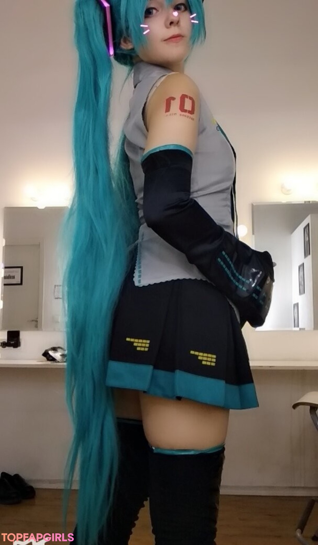 Foto desnuda filtrada de OnlyFans de Saya Scarlet #338 Foto desnuda filtrada de OnlyFans de Saya Scarlet #338