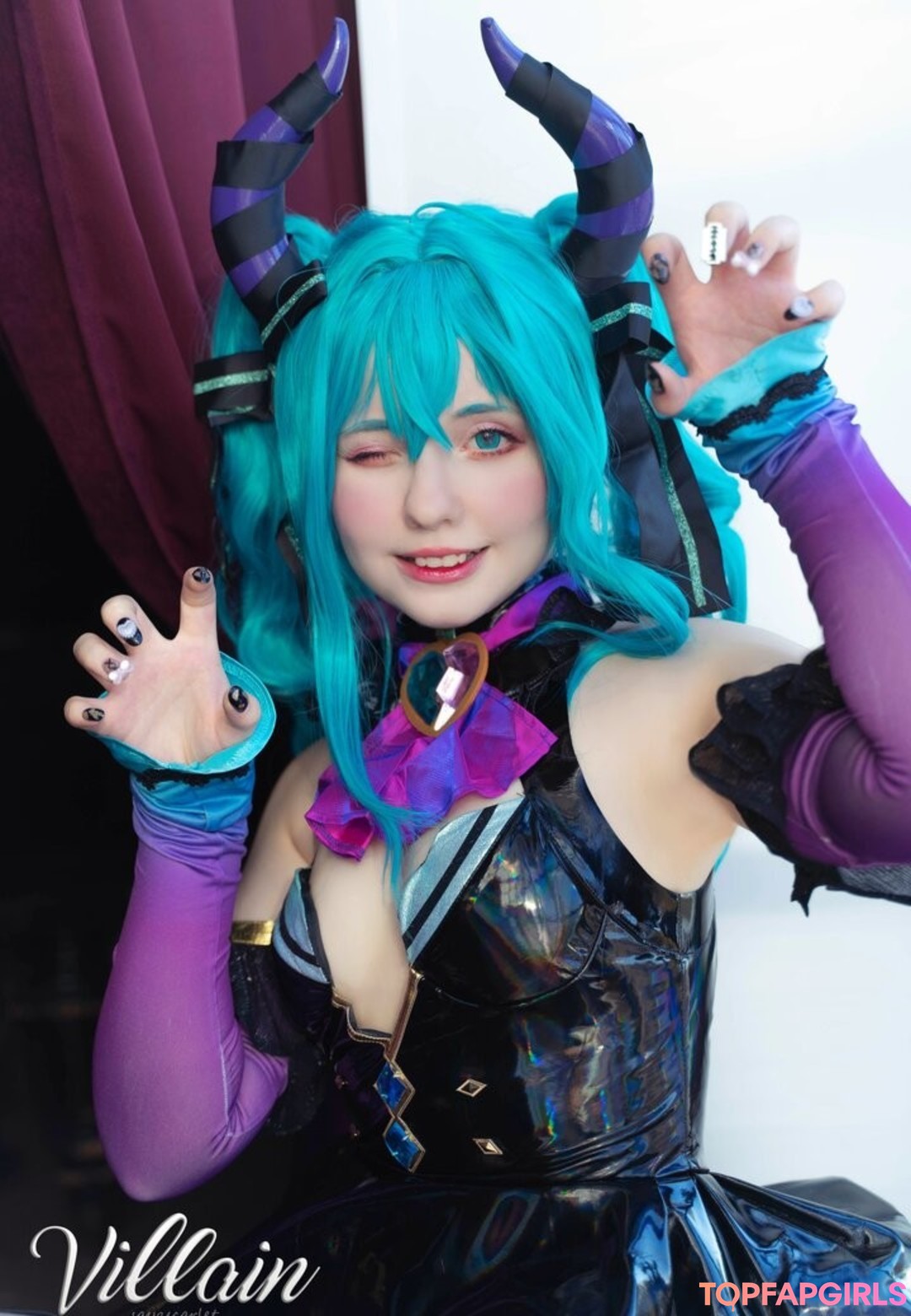 Foto desnuda filtrada de OnlyFans de Saya Scarlet #400 Foto desnuda filtrada de OnlyFans de Saya Scarlet #400