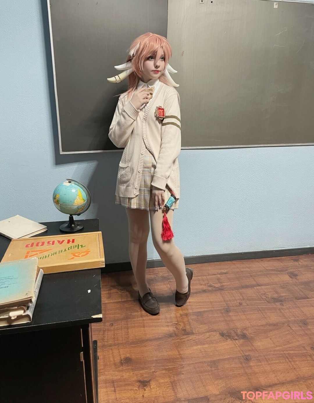 Foto desnuda filtrada de OnlyFans de Saya Scarlet #412 Foto desnuda filtrada de OnlyFans de Saya Scarlet #412