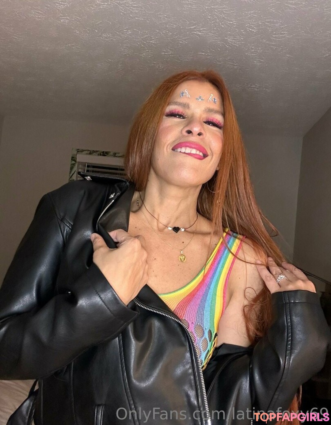 Foto desnuda filtrada de OnlyFans de Latinafoxy69 #200 Foto desnuda filtrada de OnlyFans de Latinafoxy69 #200