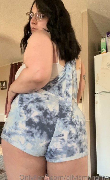 Foto desnuda filtrada de OnlyFans de Allyismyname
